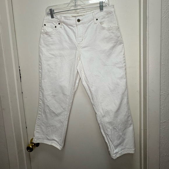 Vintage Levi's Women's Straight Leg White Capris - Picture 1 of 4